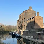 Huge Duplex Loft With Sauna In Central London